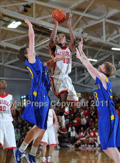Thumbnail 3 in Meridian vs. Trico (IHSA Class 1A Norris City Sectional Championship) photogallery.