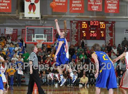 Thumbnail 1 in Meridian vs. Trico (IHSA Class 1A Norris City Sectional Championship) photogallery.