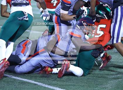 Thumbnail 1 in Inglewood vs. Leuzinger photogallery.