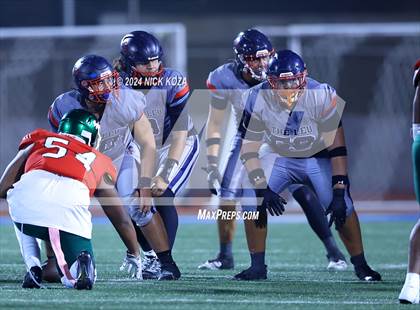 Thumbnail 2 in Inglewood vs. Leuzinger photogallery.