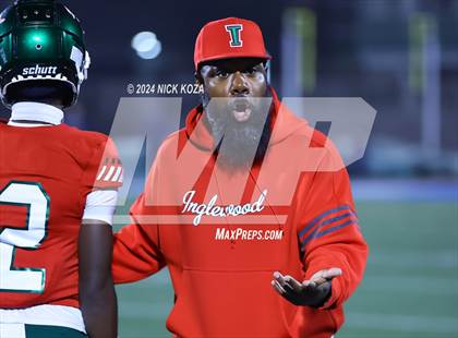Thumbnail 1 in Inglewood vs. Leuzinger photogallery.