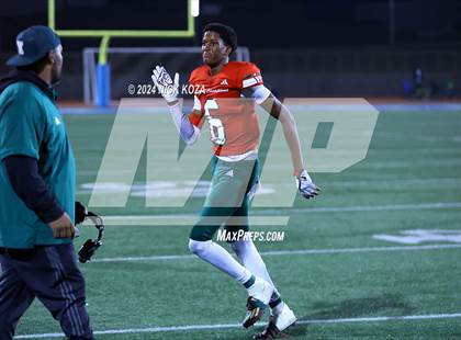 Thumbnail 3 in Inglewood vs. Leuzinger photogallery.