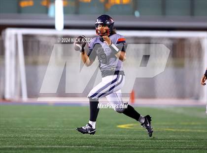 Thumbnail 3 in Inglewood vs. Leuzinger photogallery.