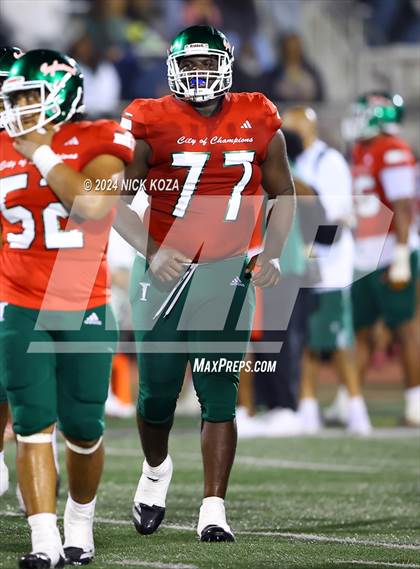 Thumbnail 3 in Inglewood vs. Leuzinger photogallery.