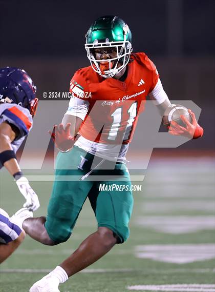 Thumbnail 1 in Inglewood vs. Leuzinger photogallery.