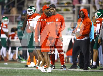 Thumbnail 3 in Inglewood vs. Leuzinger photogallery.