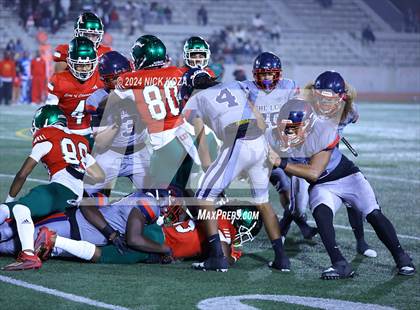 Thumbnail 2 in Inglewood vs. Leuzinger photogallery.
