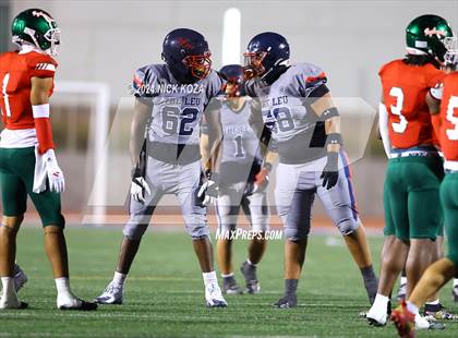 Thumbnail 3 in Inglewood vs. Leuzinger photogallery.