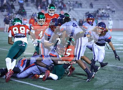 Thumbnail 3 in Inglewood vs. Leuzinger photogallery.