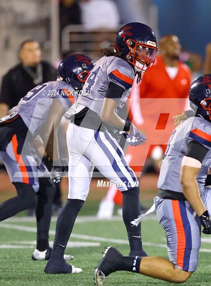 Thumbnail 3 in Inglewood vs. Leuzinger photogallery.