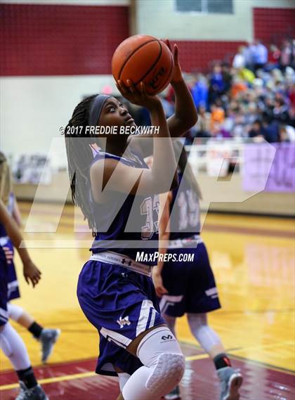 Thumbnail 2 in Pottsboro vs. Mt. Vernon photogallery.