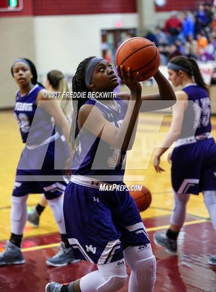 Thumbnail 1 in Pottsboro vs. Mt. Vernon photogallery.