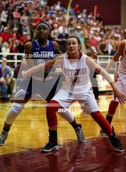 Thumbnail 1 in Pottsboro vs. Mt. Vernon photogallery.