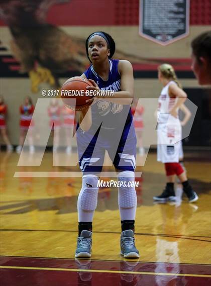 Thumbnail 1 in Pottsboro vs. Mt. Vernon photogallery.