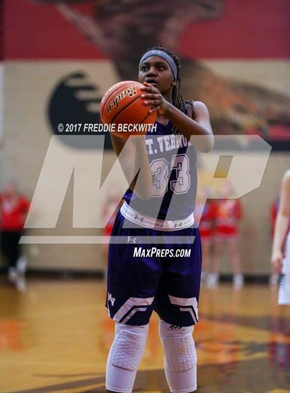 Thumbnail 1 in Pottsboro vs. Mt. Vernon photogallery.