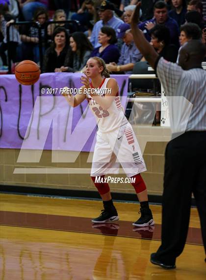 Thumbnail 3 in Pottsboro vs. Mt. Vernon photogallery.