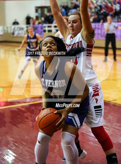 Thumbnail 3 in Pottsboro vs. Mt. Vernon photogallery.