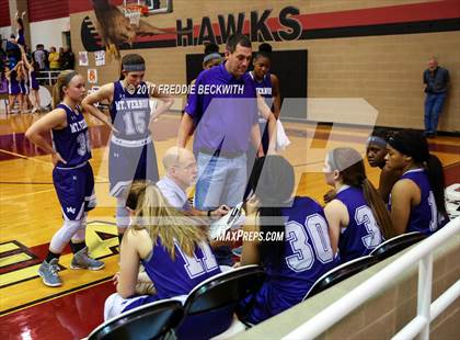 Thumbnail 1 in Pottsboro vs. Mt. Vernon photogallery.