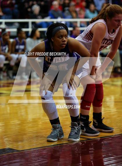 Thumbnail 2 in Pottsboro vs. Mt. Vernon photogallery.