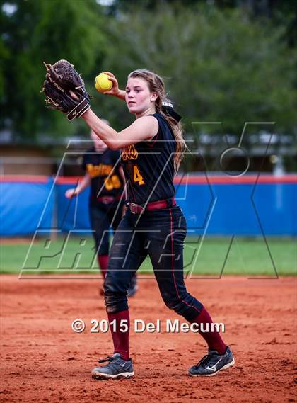 Thumbnail 2 in West Nassau vs. Lake Wales photogallery.