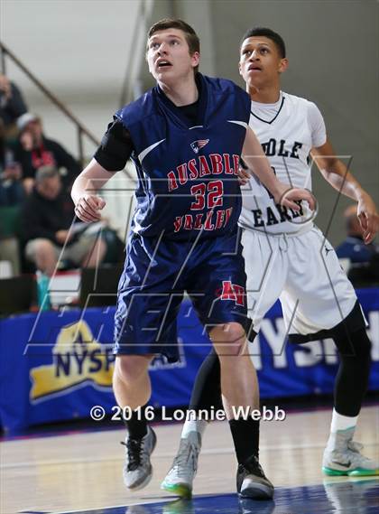 Thumbnail 2 in Middle Early College vs. AuSable Valley (NYSPHSAA Class C Semifinal) photogallery.