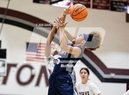 Thumbnail 1 in JV: Perry @ Hamilton photogallery.