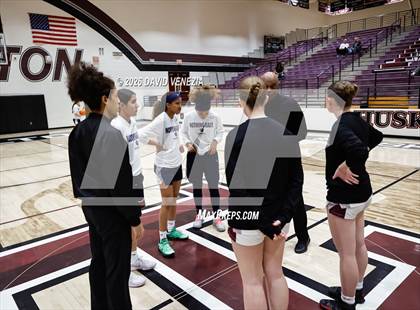 Thumbnail 3 in JV: Perry @ Hamilton photogallery.