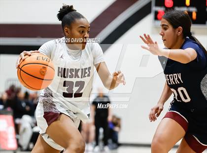 Thumbnail 2 in JV: Perry @ Hamilton photogallery.