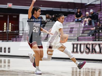 Thumbnail 1 in JV: Perry @ Hamilton photogallery.