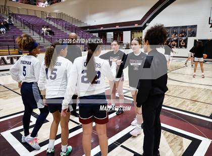 Thumbnail 2 in JV: Perry @ Hamilton photogallery.