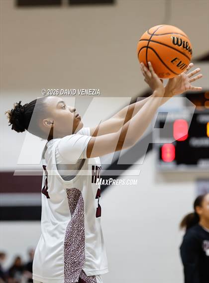 Thumbnail 1 in JV: Perry @ Hamilton photogallery.