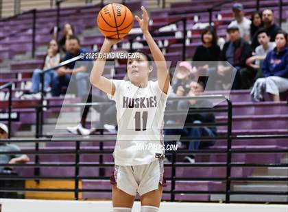 Thumbnail 2 in JV: Perry @ Hamilton photogallery.