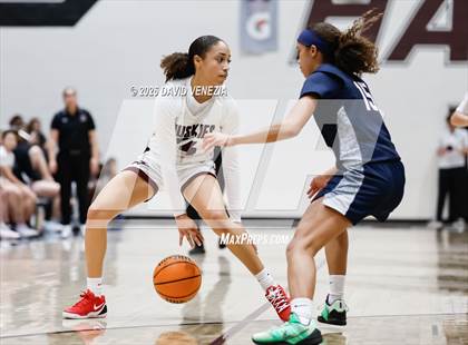 Thumbnail 2 in JV: Perry @ Hamilton photogallery.