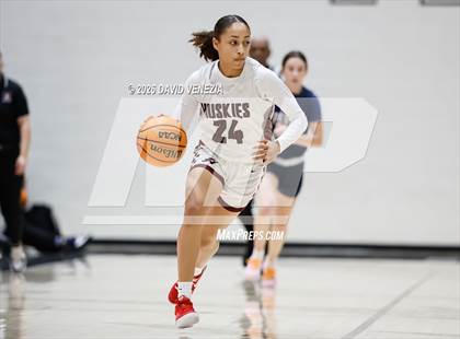 Thumbnail 2 in JV: Perry @ Hamilton photogallery.