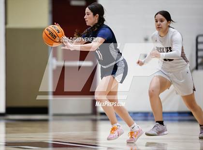 Thumbnail 2 in JV: Perry @ Hamilton photogallery.