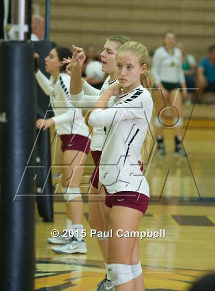 Thumbnail 2 in Hamilton vs Xavier (Gilbert Invitational) photogallery.
