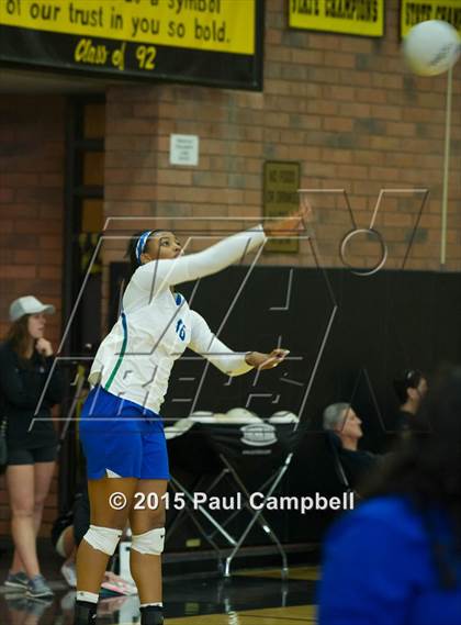 Thumbnail 3 in Hamilton vs Xavier (Gilbert Invitational) photogallery.