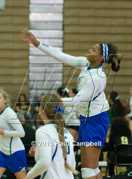 Thumbnail 2 in Hamilton vs Xavier (Gilbert Invitational) photogallery.