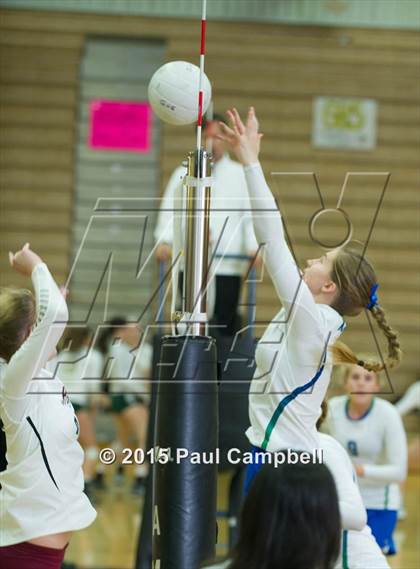 Thumbnail 1 in Hamilton vs Xavier (Gilbert Invitational) photogallery.