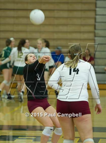 Thumbnail 3 in Hamilton vs Xavier (Gilbert Invitational) photogallery.