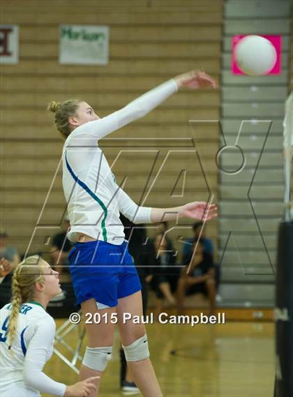 Thumbnail 2 in Hamilton vs Xavier (Gilbert Invitational) photogallery.