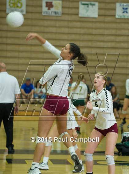 Thumbnail 1 in Hamilton vs Xavier (Gilbert Invitational) photogallery.