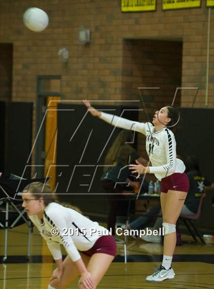 Thumbnail 2 in Hamilton vs Xavier (Gilbert Invitational) photogallery.