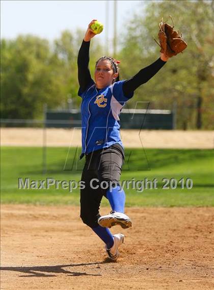 Thumbnail 3 in Vacaville vs. Del Campo photogallery.