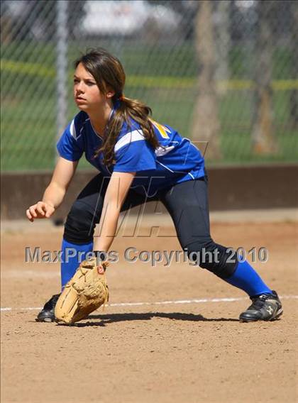 Thumbnail 1 in Vacaville vs. Del Campo photogallery.