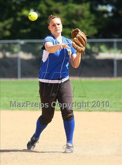 Thumbnail 2 in Vacaville vs. Del Campo photogallery.