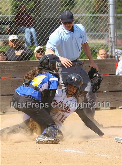 Thumbnail 2 in Vacaville vs. Del Campo photogallery.