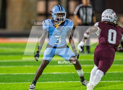 Thumbnail 3 in Silsbee vs. Sweeny (UIL 4A D2 Football Bi-District) photogallery.