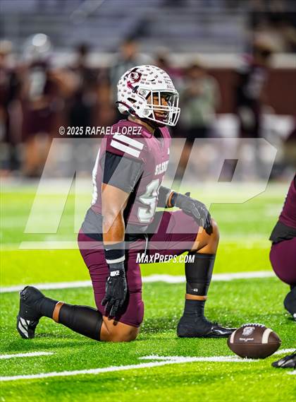 Thumbnail 1 in Silsbee vs. Sweeny (UIL 4A D2 Football Bi-District) photogallery.