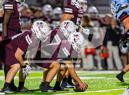 Thumbnail 1 in Silsbee vs. Sweeny (UIL Football 4A D2 Bi-District) photogallery.